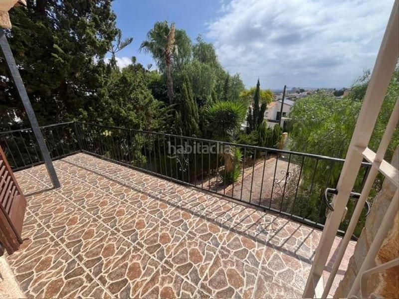 Foto 49ca213d-d985-484d-ac5c-04cbb789dfe1. Chalet extraordinaria ubicación de chalet en los balcones con vistas al mar en Torrevieja