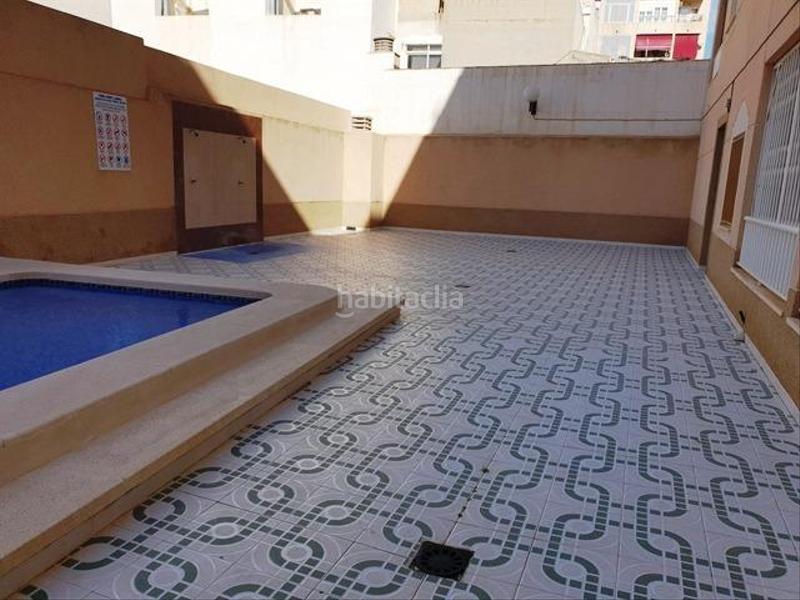 Foto 9e43d3e9-818b-45ef-b9e4-8ee015df9909. Ático  centrico con piscina y garaje cerrado en Torrevieja