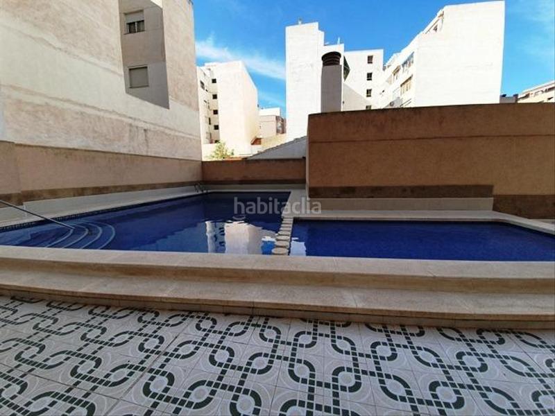 Foto f2166a29-7791-4cab-a732-c3a477372503. Ático  centrico con piscina y garaje cerrado en Torrevieja