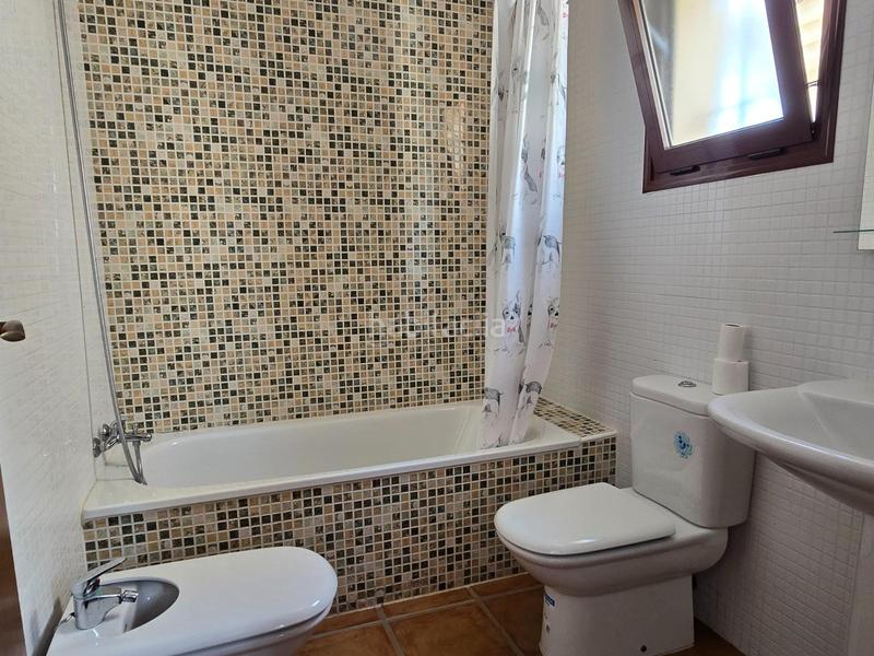 Foto c3545ca5-c161-44c2-9221-5ae87f82e780. Dúplex  de 3 dormitorios y 2 baños, con piscina comunitaria en Algorfa
