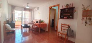 Appartement à Puerto Deportivo. Piso céntrico de 2 dormitorios y 1 baño, listo para entrar a viv