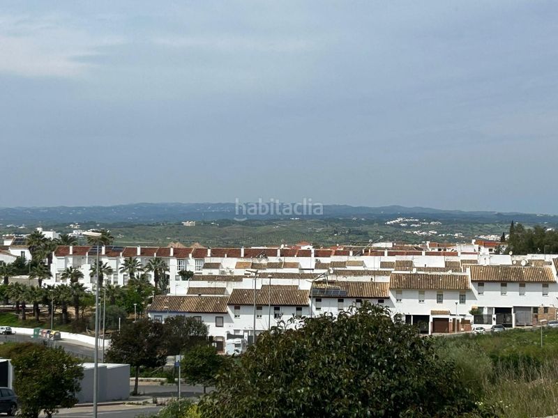 Foto 1f9f3c07-d770-417e-975a-ac49f87606b0. Casa adossada amb aparcament a Ayamonte ciudad Ayamonte