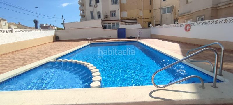 Foto 48fbcb5e-52fa-4a56-bda5-f47f294345e3. Pis amb calefacció piscina a nueva Torrevieja Torrevieja
