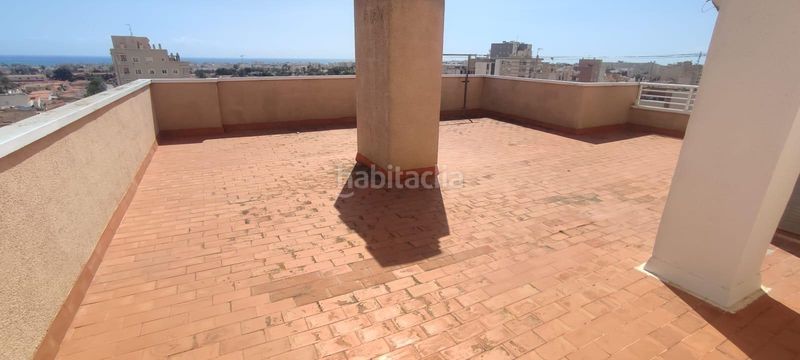 Foto 52848851-2268-491b-8c98-80dc61a3a197. Pis amb calefacció piscina a nueva Torrevieja Torrevieja