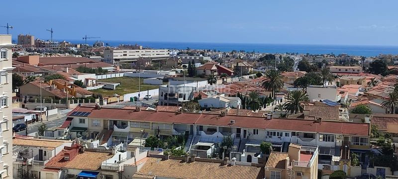 Foto d8ba4655-da6c-4ce9-9eaa-2a8673adf164. Pis amb calefacció piscina a nueva Torrevieja Torrevieja