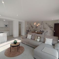 Ground floor in Aguas Nuevas. Planta baja reformado con piscina y parking