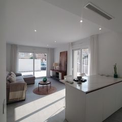 Ground floor in Aguas Nuevas. Planta baja reformado con piscina y parking