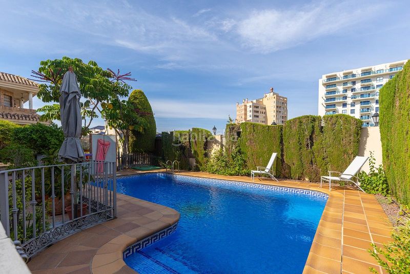 Foto a4d0bc74-bf20-4f48-9c09-9f5b110c0650. Xalet amb calefacció aparcament piscina a La Veleta Torrevieja