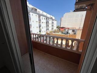 Pis a El Molino. Piso de 2 dormitorios a un paso del centro de torrevieja