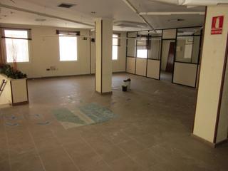 Local commercial à Puerto Deportivo. Centro, centro, conjunto de inmuebles en el mismo edificio