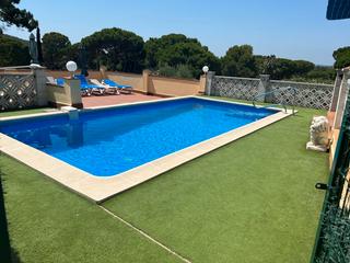 Xalet a Residencial Begur-Esclanyà. Casa individual con bonitas vistas a montaña y piscina privada.