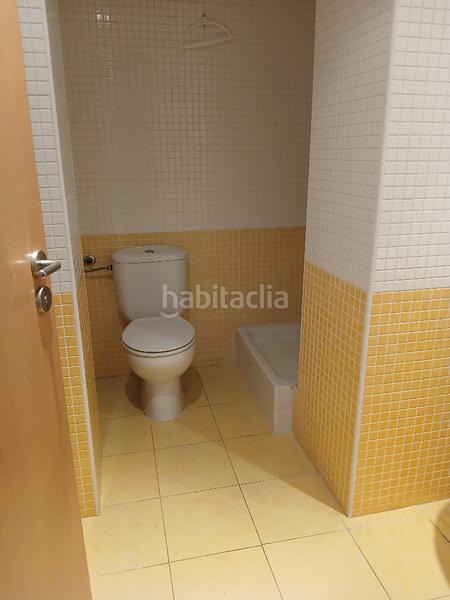 Foto 3b3263de-856c-47e1-b230-ba7050a75da4. Alquiler ático àtic dúplex de 3hb i un estudi zona quimics en Girona