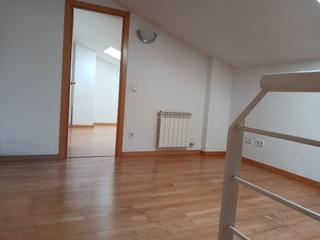 Location Attique à Sant Daniel. Àtic dúplex de 3hb i un estudi zona quimics