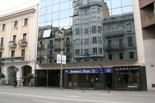 Lloguer Aparcament cotxe a Carrer barcelona 12. Plaça pk per cotxe mitjà al centre de girona.