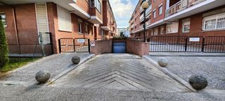 Autoparkplatz  Carrer remences. Plaça aparcament en venda a la devesa