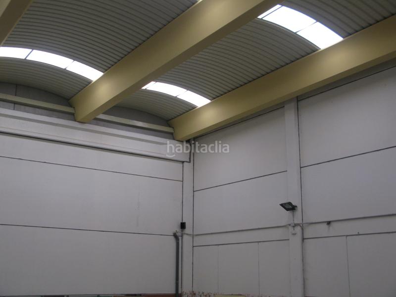 Foto acb9d2e9-75f5-41f4-9013-a7dc1fae6aa1. Solar industrial a Quart