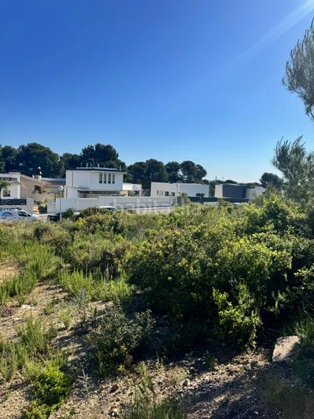 Foto 9c9ef8e8-68d2-4242-887f-e84860f4fb9f. Wohngrundstück in carrer atzavara 1 in pla de maset - cap de Salou Salou