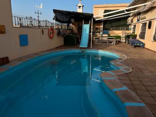 Casa  Carrer vint-i-set. Casa de 394 m2 con nave para negocio, piscina, 8 h, 5b, salones,