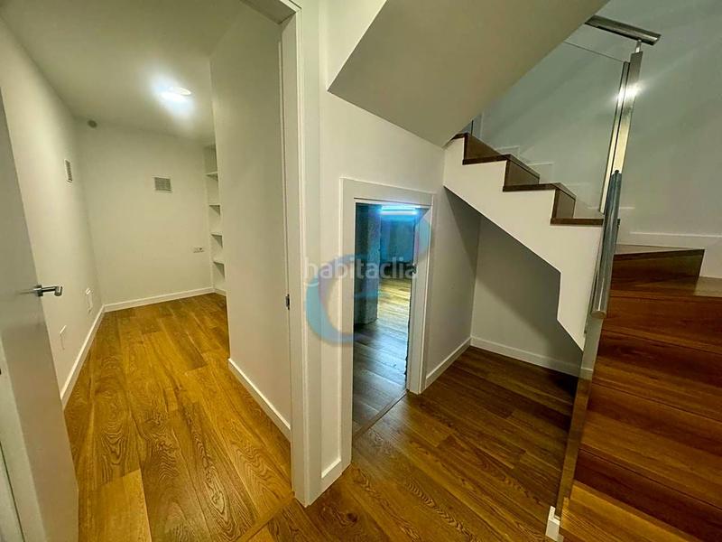 Foto 115a300c-c8a8-487b-8784-a07047aa7e73. Local comercial en Monte Alto - Zalaeta - Atocha Coruña (A)