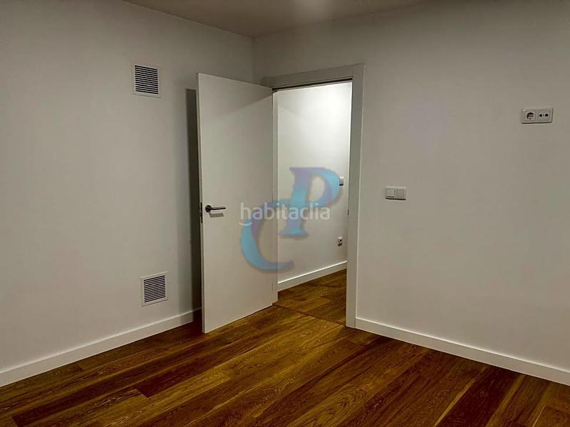 Foto 6cea91d3-e0bf-434f-aeeb-78cb6e87fe1c. Local comercial en Monte Alto - Zalaeta - Atocha Coruña (A)