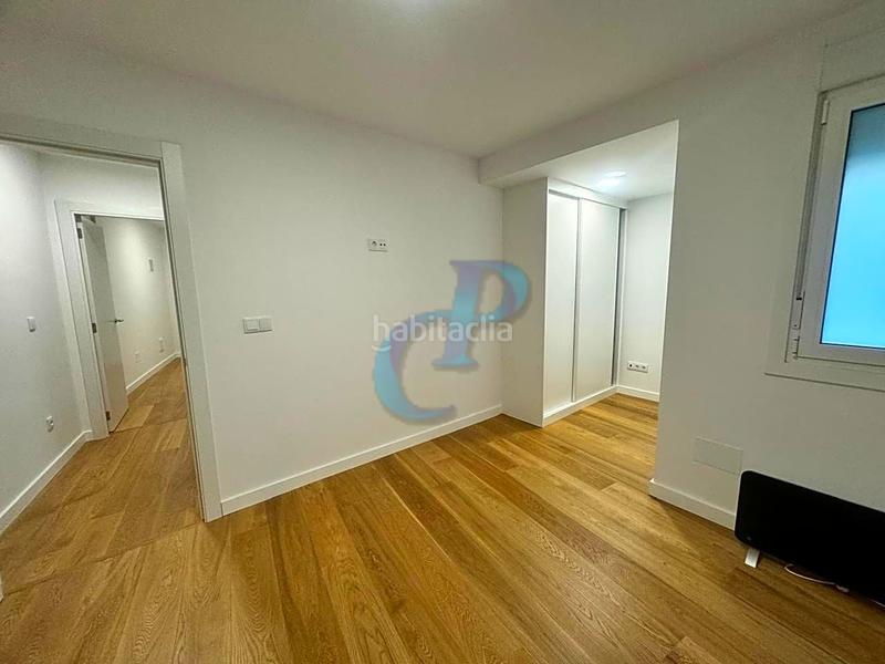 Foto 546435cb-2063-4bda-ac85-943b63f1f1bc. Locale commerciale in Monte Alto - Zalaeta - Atocha Coruña (A)