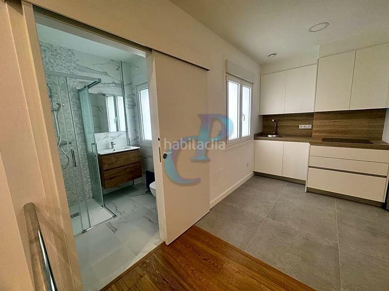 Foto d3b512be-bd84-486d-8cb4-6d19d22394e3. Locale commerciale in Monte Alto - Zalaeta - Atocha Coruña (A)