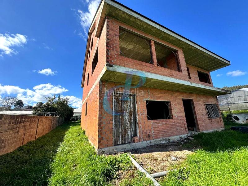 Foto bb696a46-f24e-4b7a-a49d-4df38612a40f. Casa en Abegondo