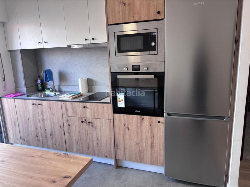 Foto e272c1f0-2239-42fb-b411-bfc6384c36f2. Location appartement dans Vioño Coruña (A)