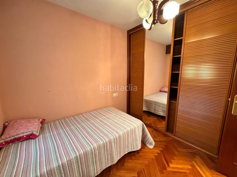 Foto 7adc2fe7-47d1-46ba-9fc6-7184bbec72e1. Rent flat in Los Castros - Castrillón Coruña (A)