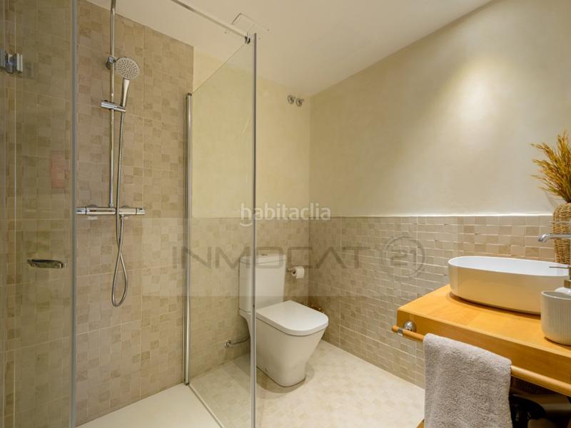 Foto 089211a4-4db3-472c-b2d7-a3a0a1d6dcdc. Appartamento con parcheggio in Marina Botafoc-Talamanca Ibiza