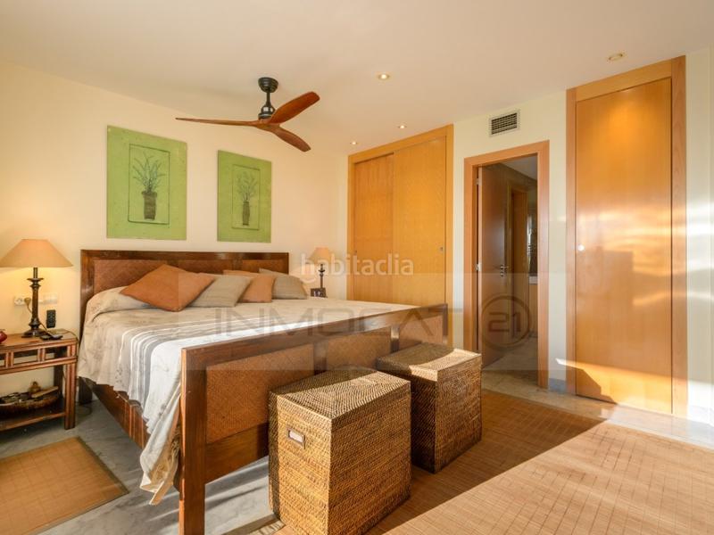 Foto 1cb5a229-9f9d-4823-b1b0-481c121dd760. Appartamento con parcheggio in Marina Botafoc-Talamanca Ibiza