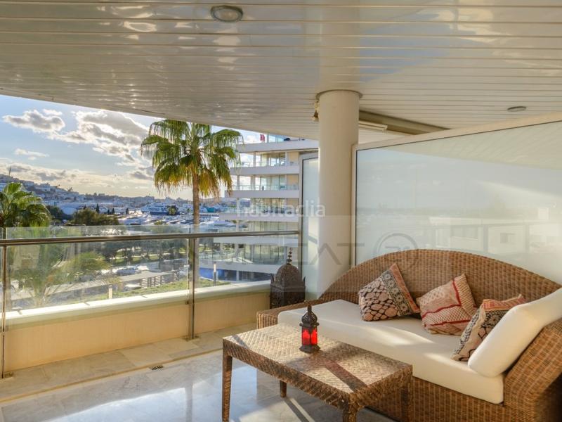 Foto b6edf829-b4a1-4618-9410-35422c457f13. Appartamento con parcheggio in Marina Botafoc-Talamanca Ibiza