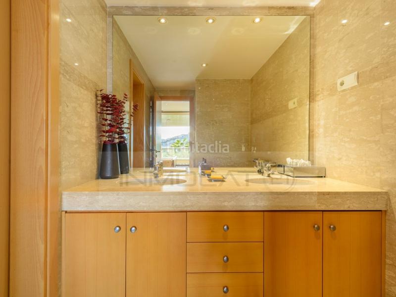 Foto f825d62d-0b6f-42a3-87cc-460a12881ea0. Appartamento con parcheggio in Marina Botafoc-Talamanca Ibiza