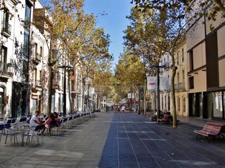 Traspàs Local Comercial a Rambla de la pau. Restaurante entraspaso en rambla de sant pau de vilanova i la ge