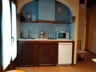 Lloguer Apartament  Calle de peñon y cruz. Apartamento situado en cazalla de la sierra cuenta con un dormit