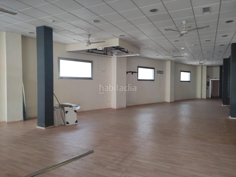 Foto 2b252be9-fe0a-4337-a0f8-4103939b2890. Alquiler local comercial en calle alcolea 14 local en montjo calle alcolea en Montijo