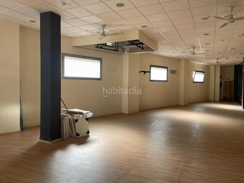 Foto 5b22d924-e2d2-4fb4-8bd0-cf6305907615. Alquiler local comercial en calle alcolea 14 local en montjo calle alcolea en Montijo