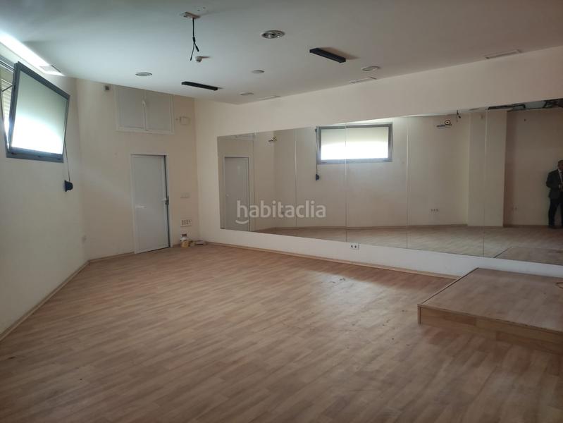 Foto d4811d6a-6d07-4e87-9a32-230942c55653. Alquiler local comercial en calle alcolea 14 local en montjo calle alcolea en Montijo