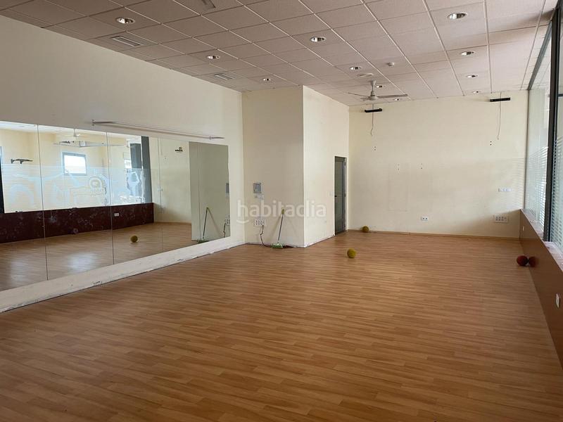 Foto ee4e961b-20a2-47c3-92b9-f031ccf0d49a. Alquiler local comercial en calle alcolea 14 local en montjo calle alcolea en Montijo