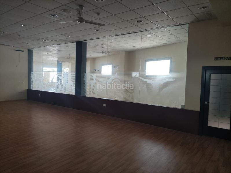 Foto feabd527-49dc-4799-950b-7c10c0be0d6a. Alquiler local comercial en calle alcolea 14 local en montjo calle alcolea en Montijo