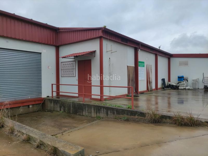 Foto 8f909eb9-ebb4-4053-abec-d31b1ebc041a. Bâtiment à usage industriel dans calle constitución 21 dans Santa Amalia