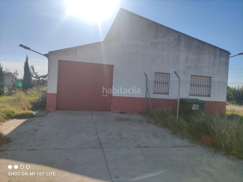 Foto a211c92c-66a9-4142-839f-903d63a43045. Bâtiment à usage industriel dans calle constitución 21 dans Santa Amalia