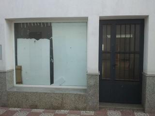 Local Comercial en Plaza españa 16. Local en calzadilla de los barros