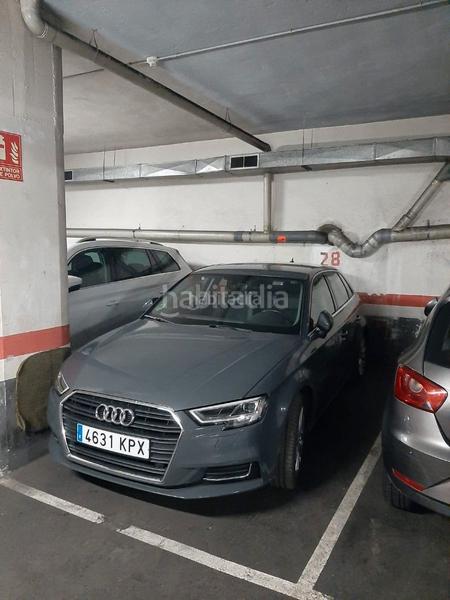 Foto eb50ff34-3080-4571-891c-b6f9d85400e9. Aparcament cotxe a El Camp de l´Arpa del Clot Barcelona