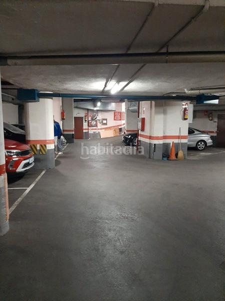 Foto f8415d84-b25d-4f23-95f7-ccbd75fb83d2. Aparcament cotxe a El Camp de l´Arpa del Clot Barcelona