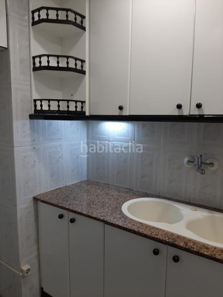 Foto 7e38b781-9d13-434b-889d-cb69d1bf04e2. Piso en ruiz de padron 45 piso en venta con inquilinos. en Barcelona