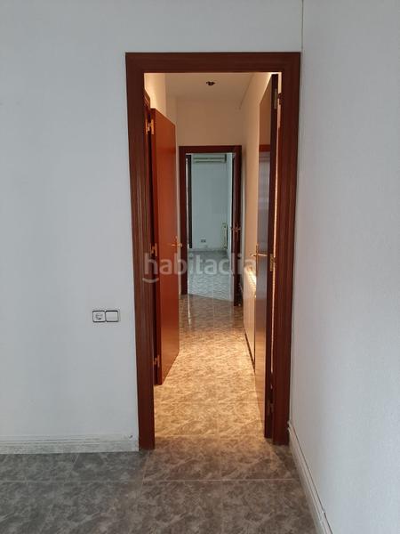 Foto ef2d7e29-0c47-401f-b224-3f608bc94ec3. Piso en ruiz de padron 45 piso en venta con inquilinos. en Barcelona