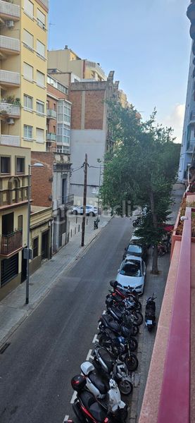 Foto c2753750-72d5-4a2f-983e-ed5650a06ff5. Pis a nacio 83 a El Camp de l´Arpa del Clot Barcelona