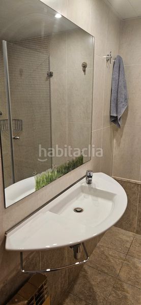 Foto f4326c57-a09f-43d3-af96-8a7d7c684738. Pis a nacio 83 a El Camp de l´Arpa del Clot Barcelona