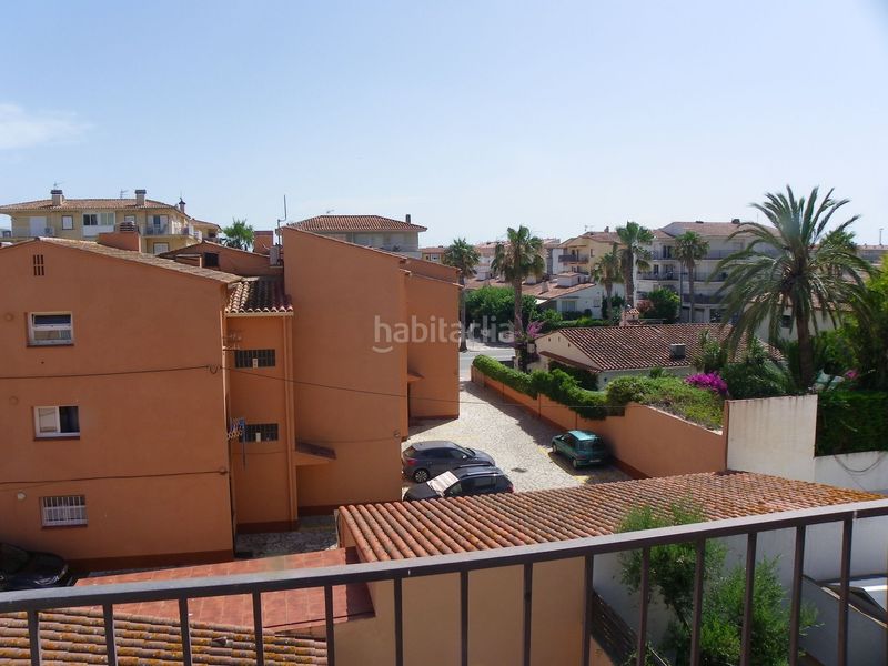 Foto 105e0f38-838f-482e-aa4b-b05e7c869fb2. Àtic amb calefacció aparcament a l´Estartit poble Estartit